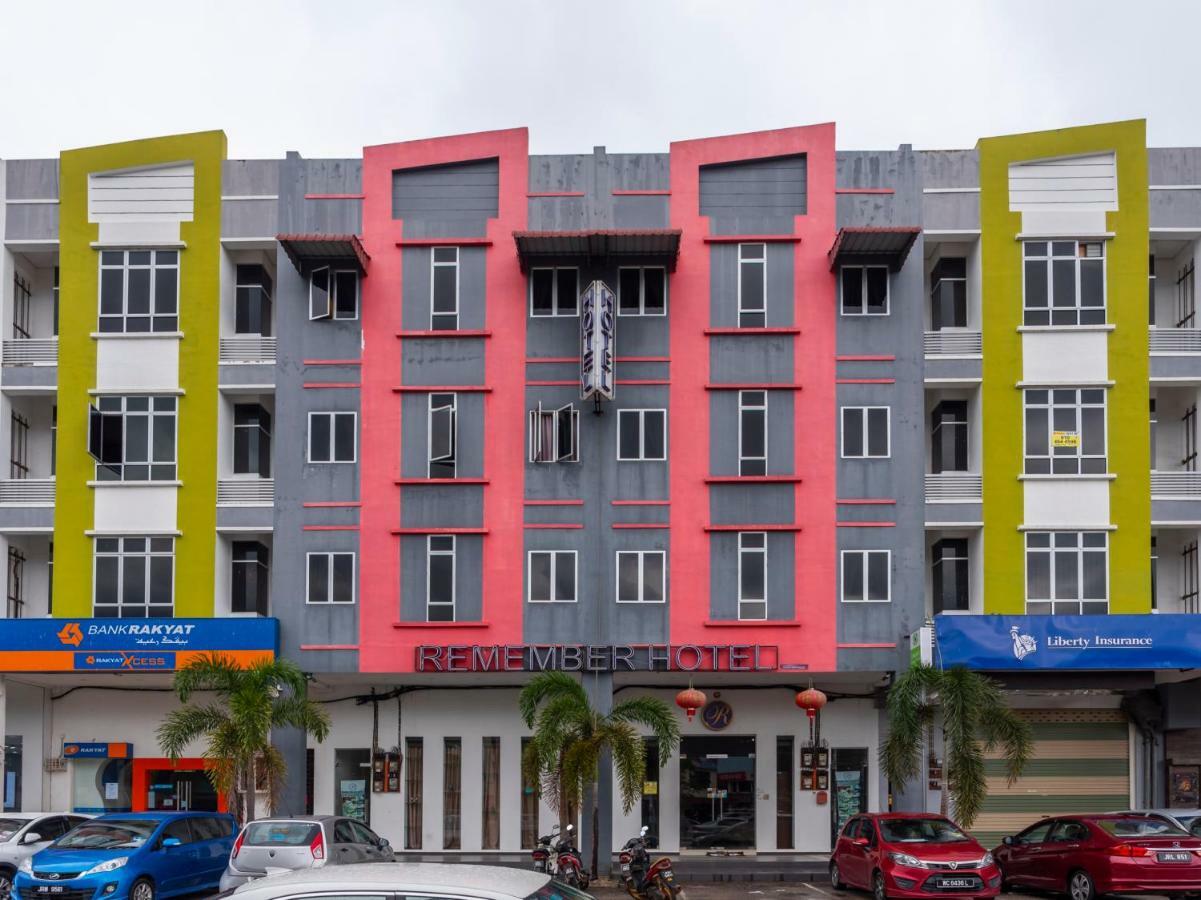Remember Hotel Bukit Gambir Экстерьер фото