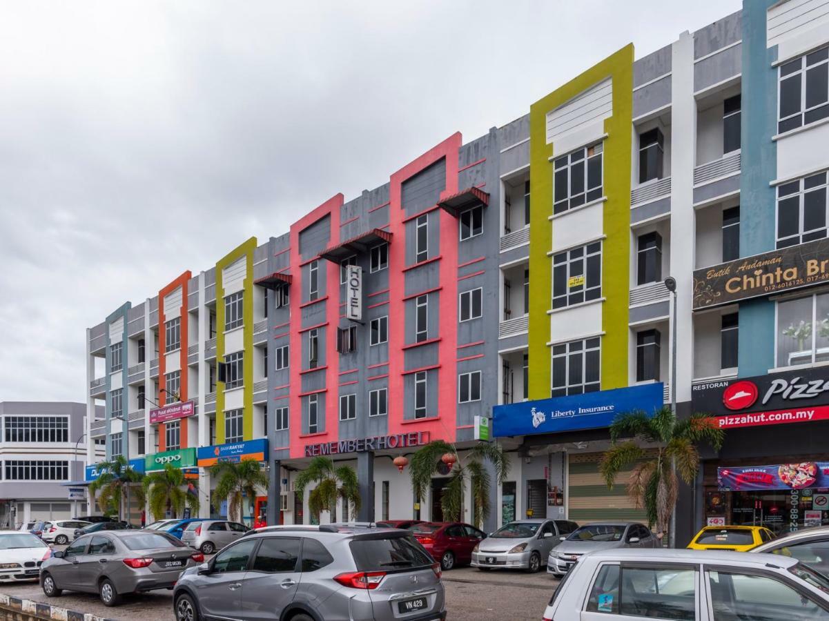 Remember Hotel Bukit Gambir Экстерьер фото