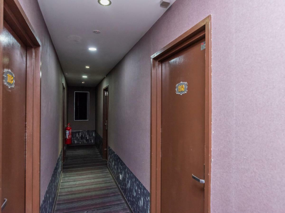 Remember Hotel Bukit Gambir Экстерьер фото