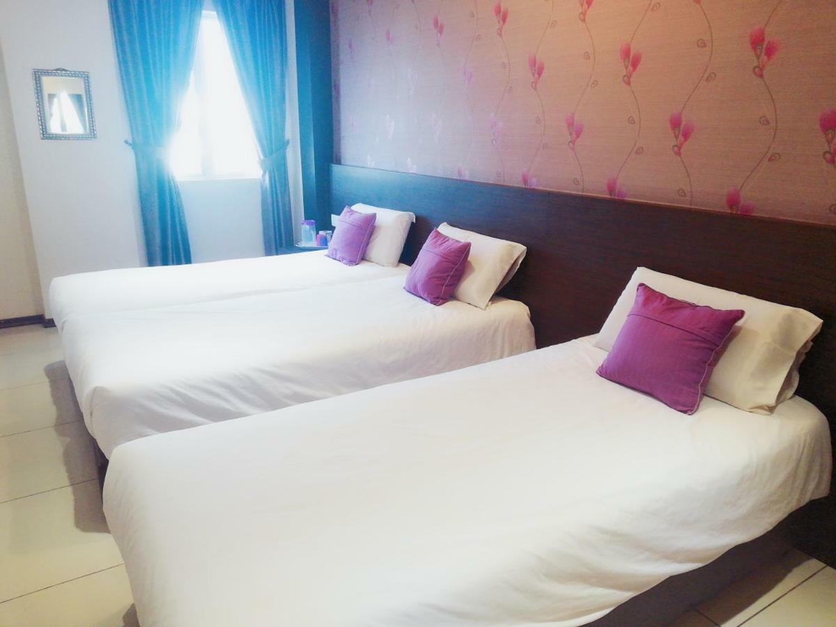 Remember Hotel Bukit Gambir Экстерьер фото