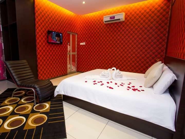 Remember Hotel Bukit Gambir Экстерьер фото
